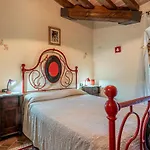 Fico, Oliva, Mora Apartamento Calzolaro