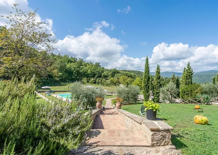 Fico, Oliva, Mora Apartament